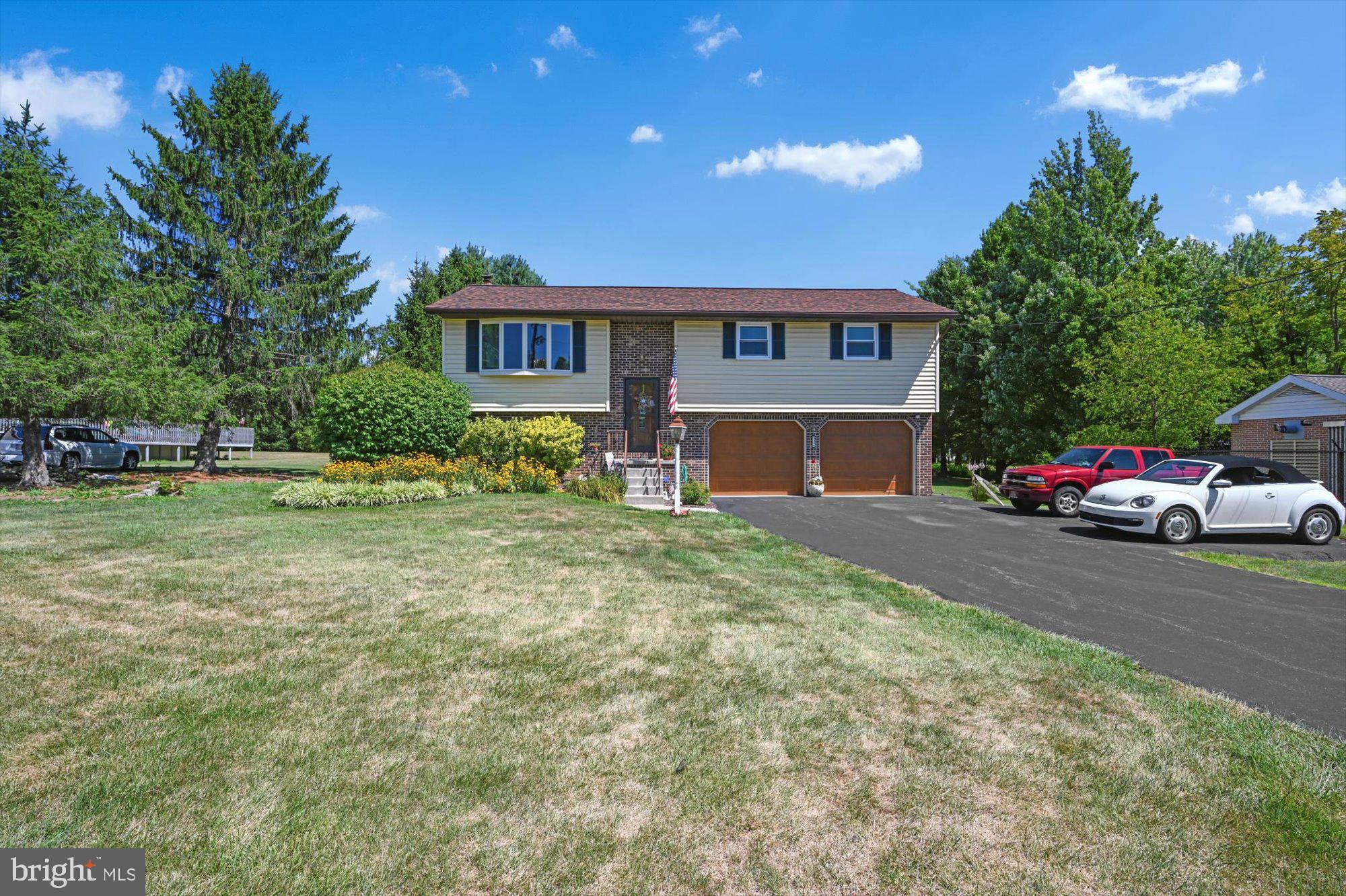 5309 Bossler Road Elizabethtown, PA 17022 - Photo 3 of 28 Front