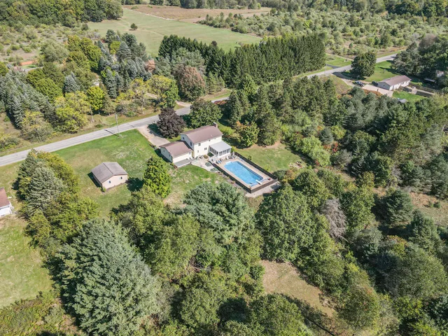 $549,900 | 34655 38th Avenue, Paw Paw, MI 49079