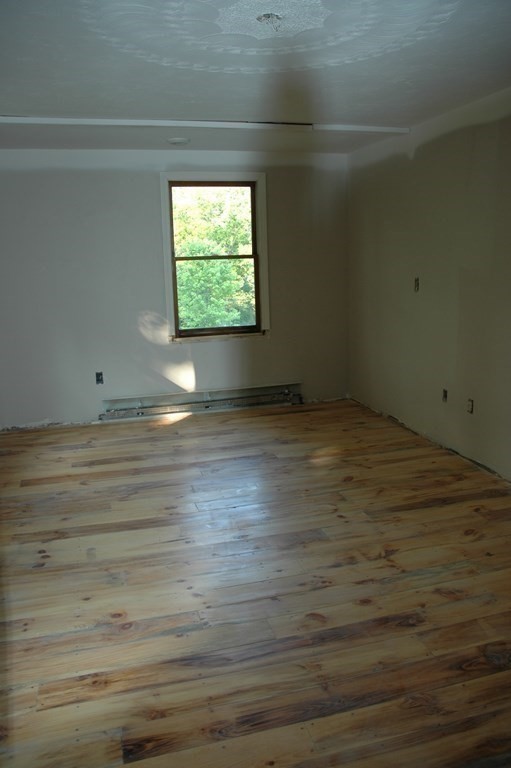 148 Southbridge Road Dudley, MA 01571 - Photo 7 of 15 Gallery Image 7