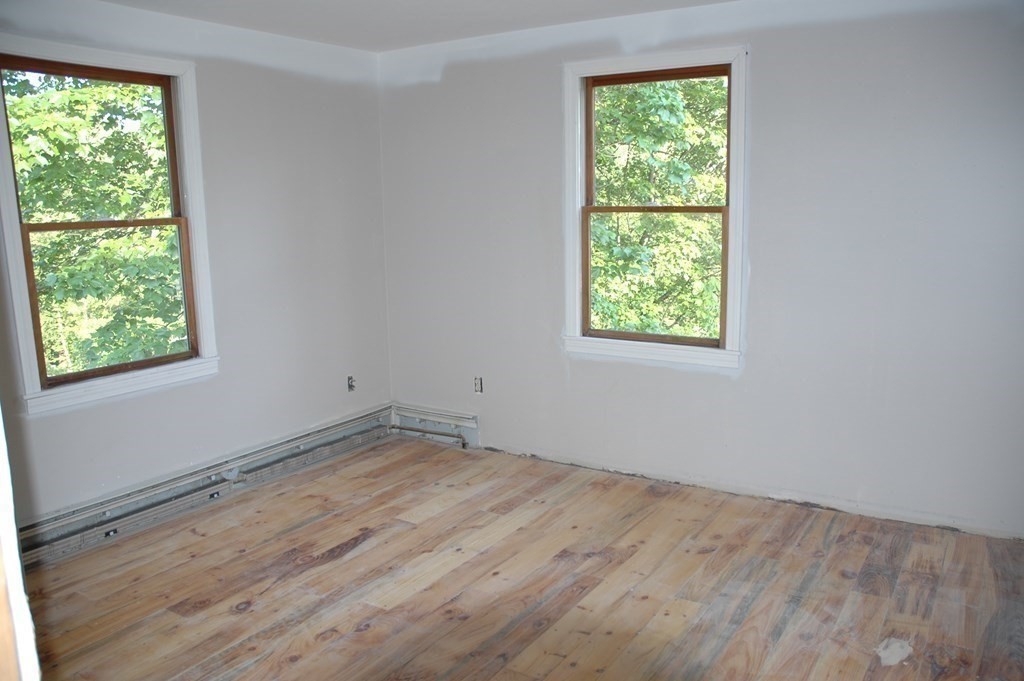 148 Southbridge Road Dudley, MA 01571 - Photo 9 of 15 Gallery Image 9