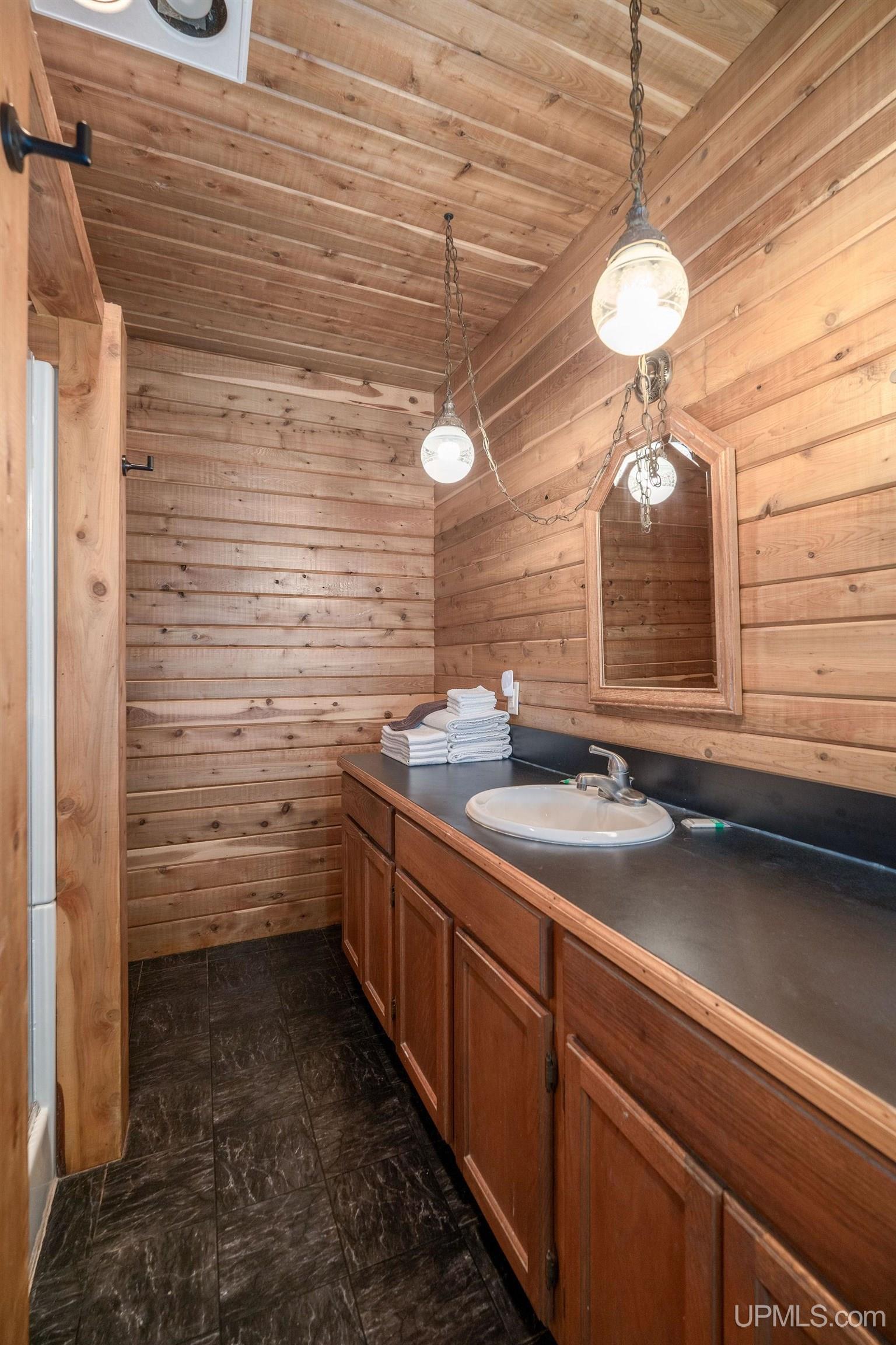 E7880 Anne Road Wetmore, MI 49895 - Photo 28 of 57 Gallery Image 28