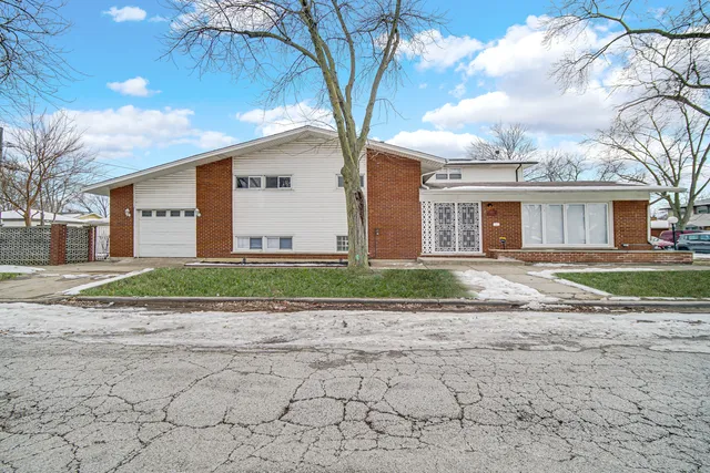 $289,900 | 11601 South Laflin Street, Chicago, IL 60643