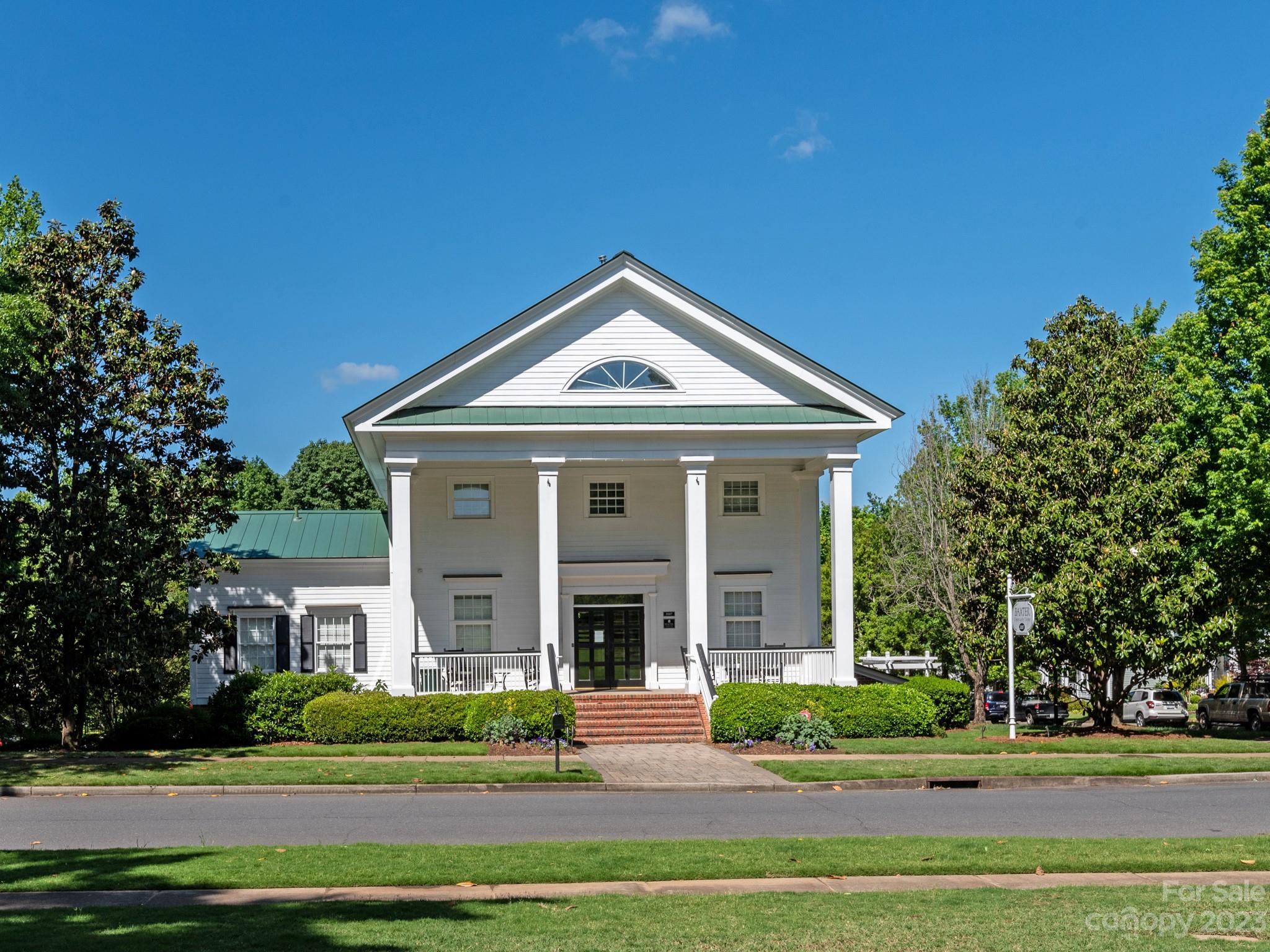 911 Stratford Run Drive Fort Mill, SC 29708 - Photo 43 of 45 a front view of a house with a yard