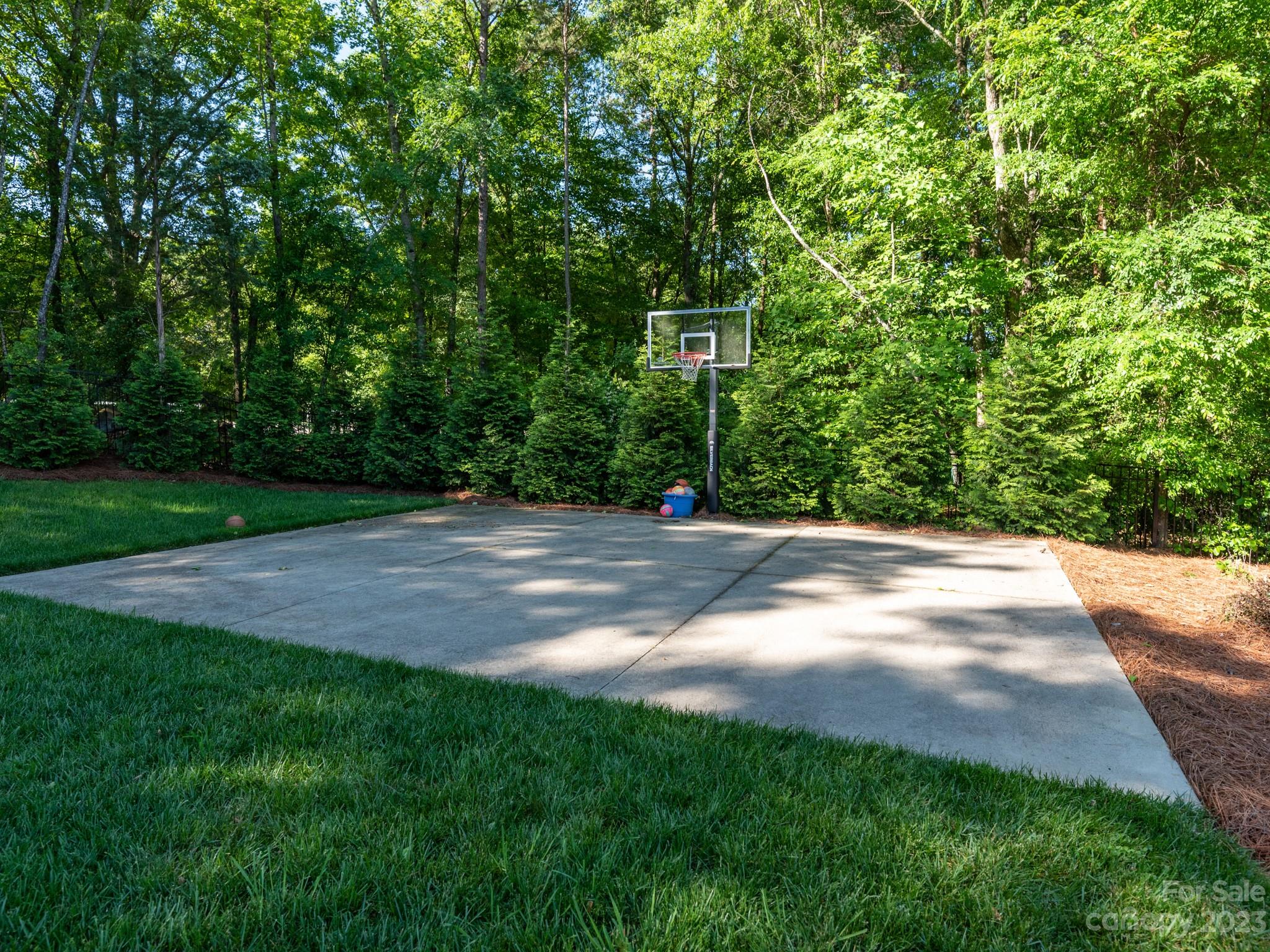 911 Stratford Run Drive Fort Mill, SC 29708 - Photo 7 of 45 a view of a street with a building in the background