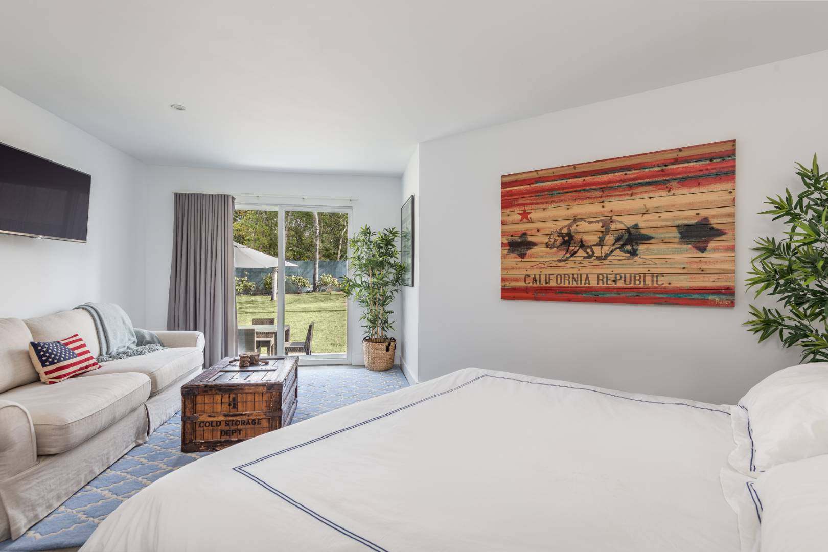 81 Neck Path East Hampton, NY 11937 - Photo 18 of 24 a living room with furniture and a large window