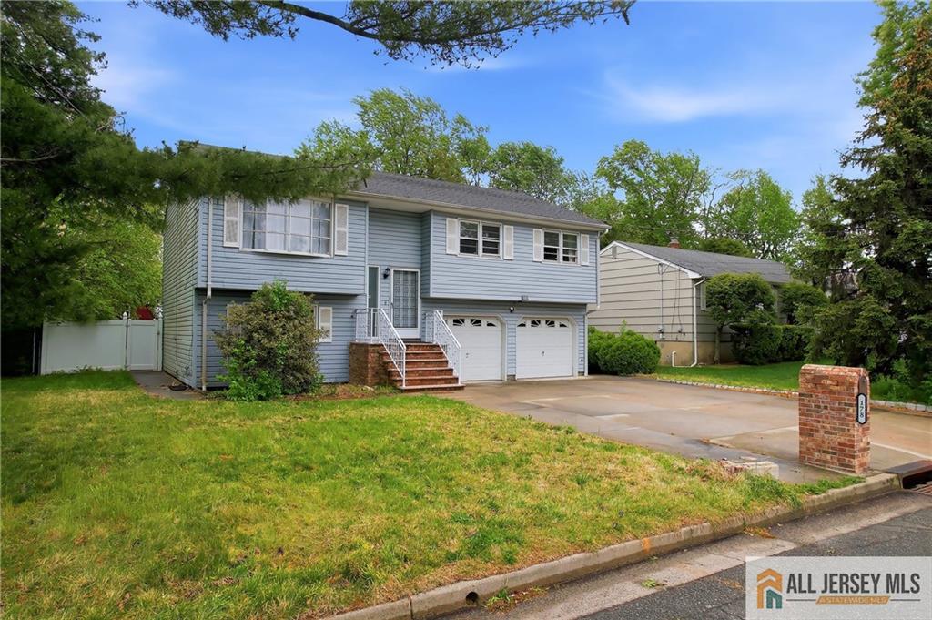 178 Jeff Street Edison, NJ 08837 - Photo 3 of 27