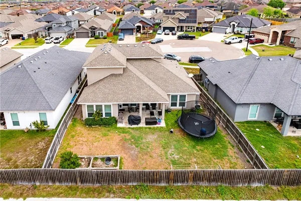 $405,000 | 6733 Stuyvesant Court, Corpus Christi, TX 78414