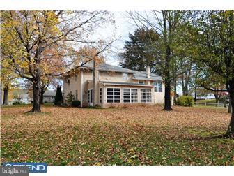 958 West Valley Road Pottstown, PA 19464 - Photo 2 of 12 Exterior Back