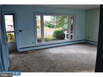 958 West Valley Road Pottstown, PA 19464 - Photo 10 of 12 Living Room