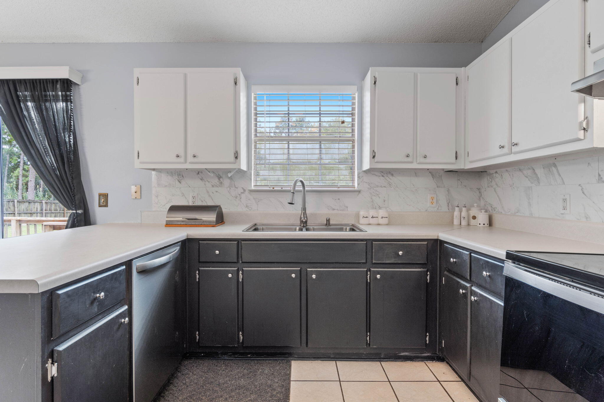 2519 Lincoln Road Navarre, FL 32566 - Photo 14 of 37 Kitchen View