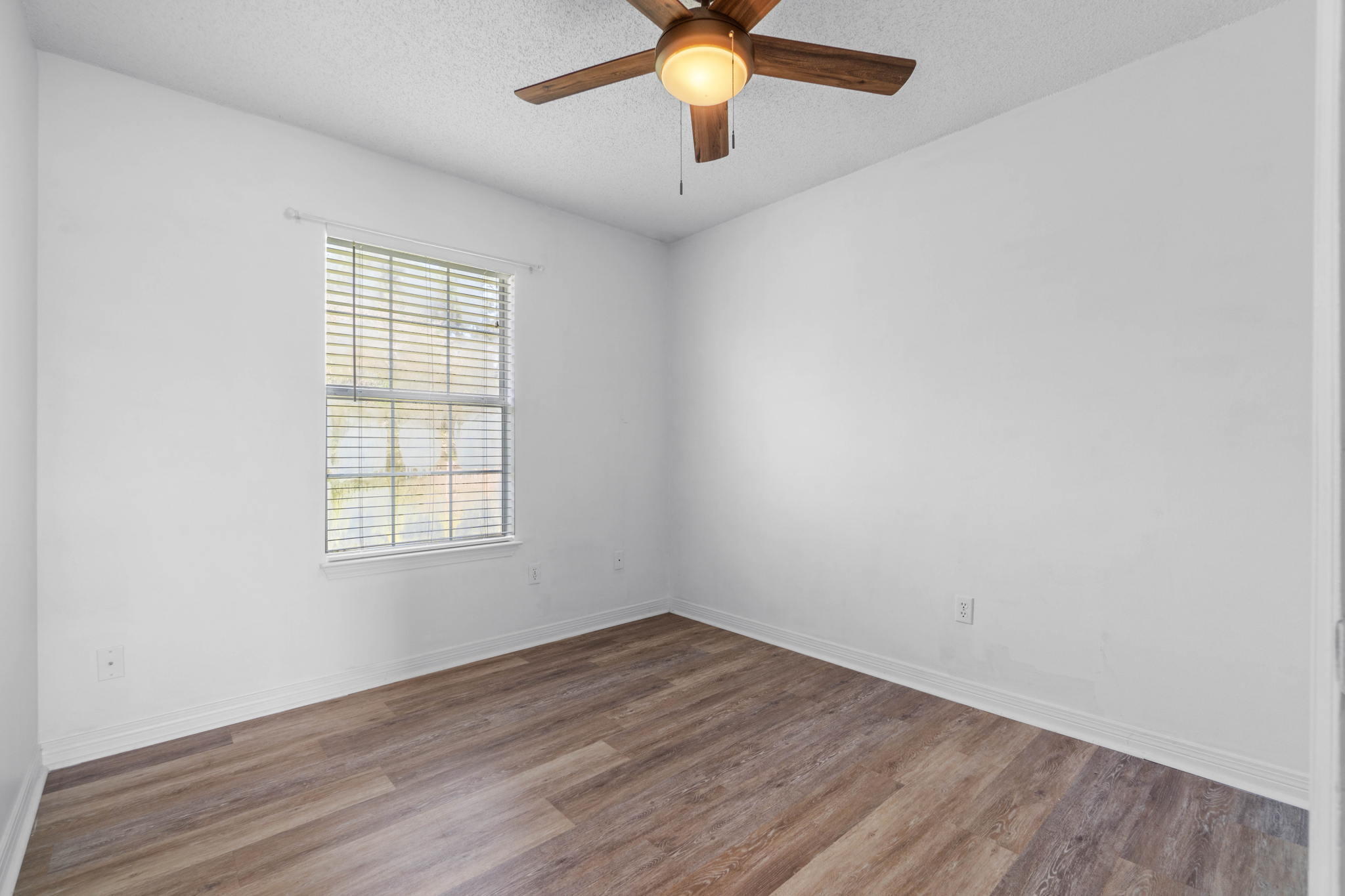 2519 Lincoln Road Navarre, FL 32566 - Photo 18 of 37 Bedroom
