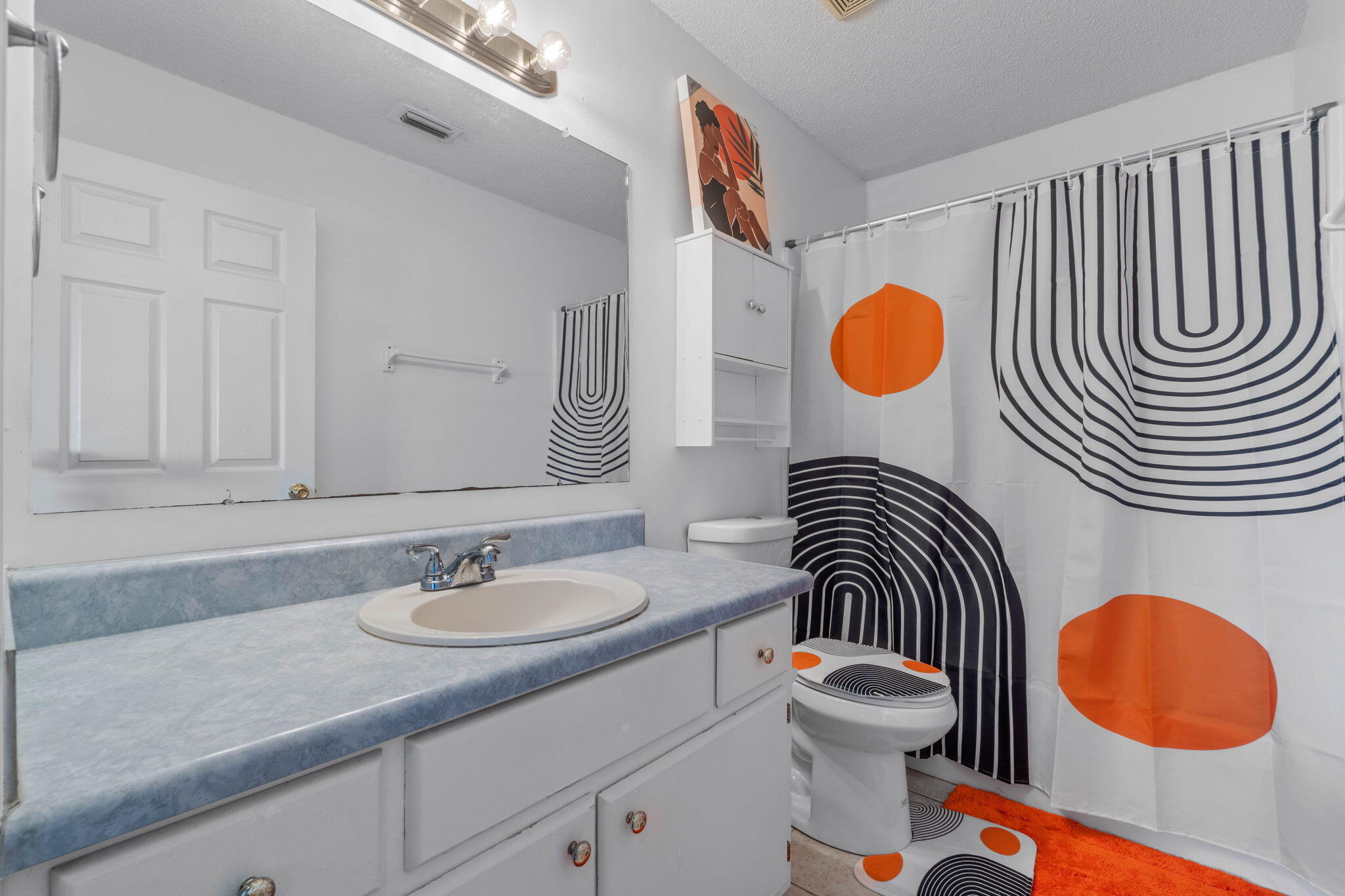 2519 Lincoln Road Navarre, FL 32566 - Photo 20 of 37 Bathroom