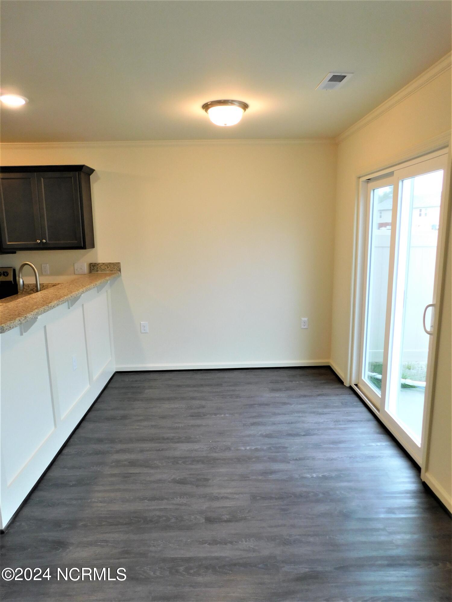 446 Sullivan Loop Road Midway Park, NC 28544 - Photo 6 of 20 Dinning Room