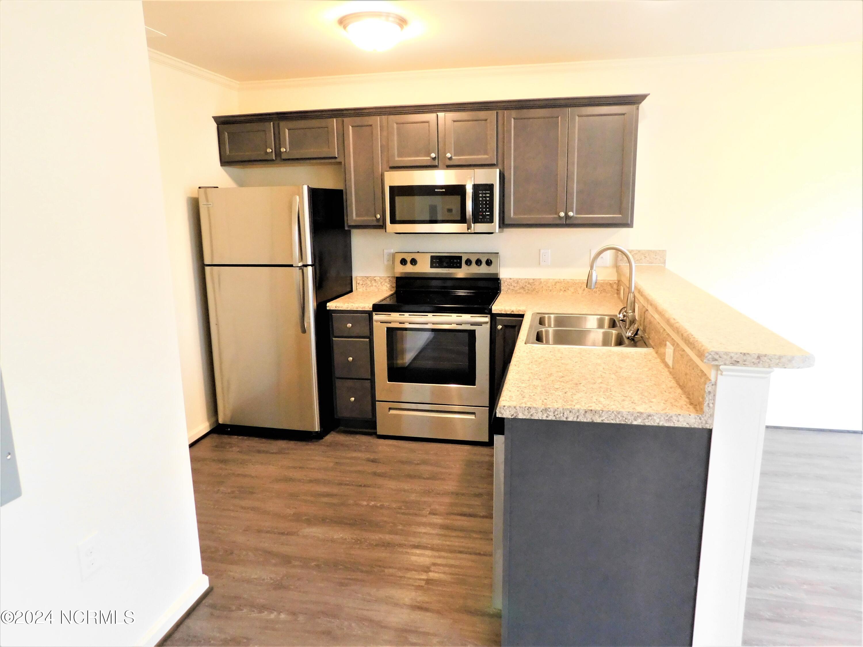 446 Sullivan Loop Road Midway Park, NC 28544 - Photo 8 of 20 Kitchen