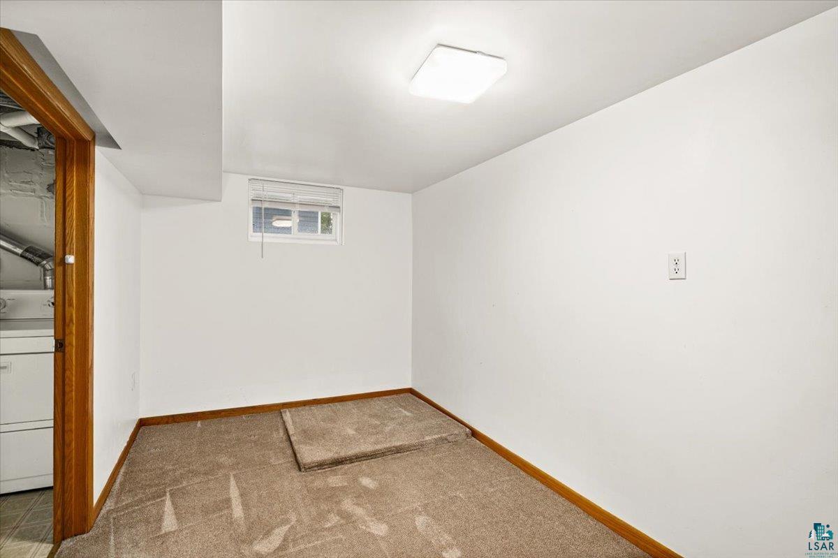 177 West Austin Street Duluth, MN 55803 - Photo 33 of 45