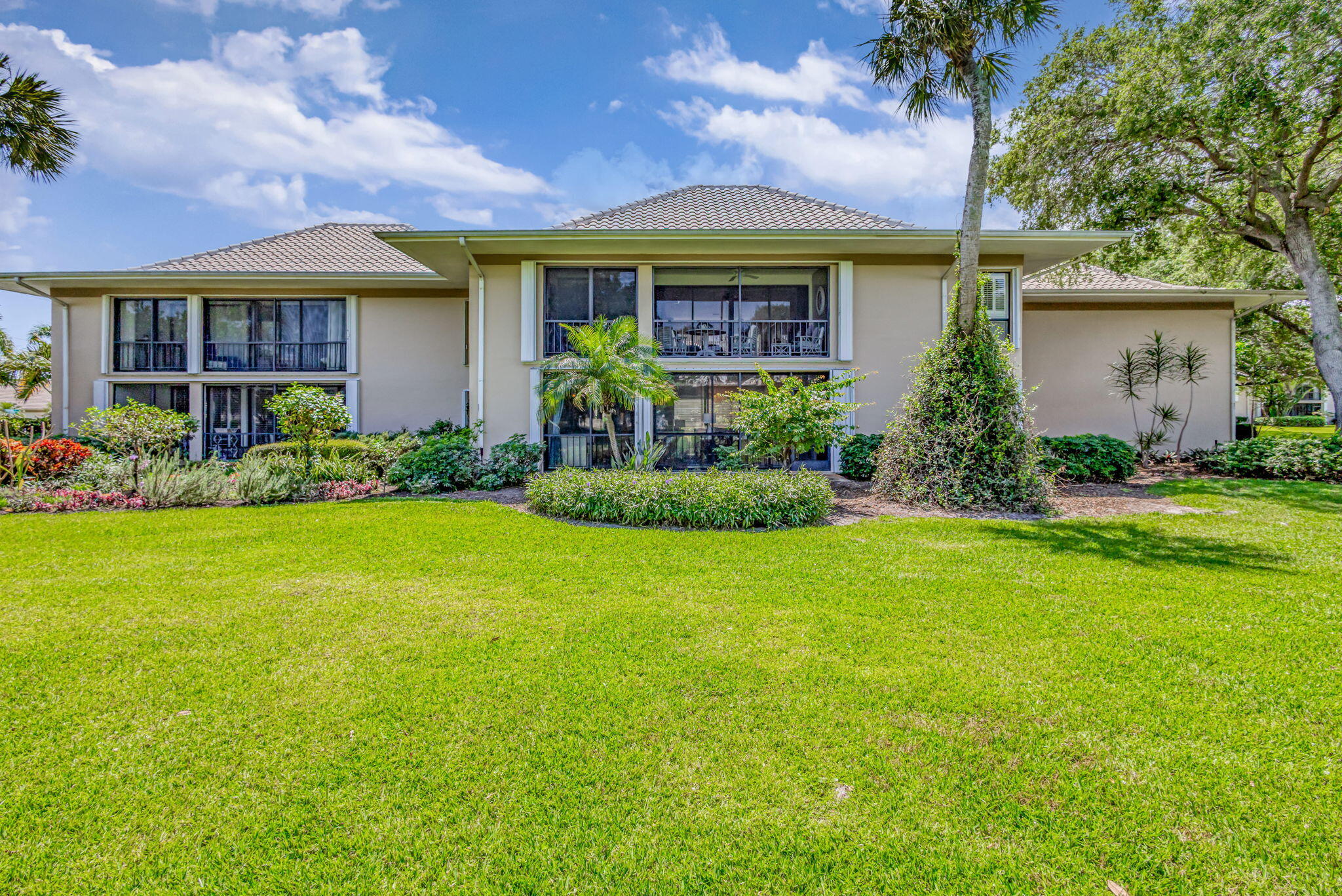 11 Concourse Dr, Unit B