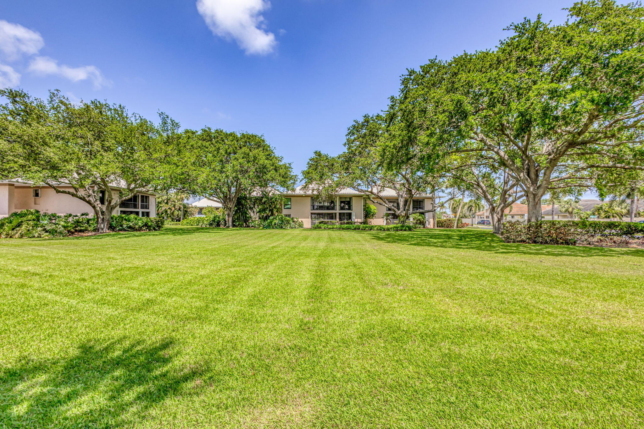 11 Concourse Drive, Unit B Jupiter, FL 33469 - Photo 27 of 42 Rear View