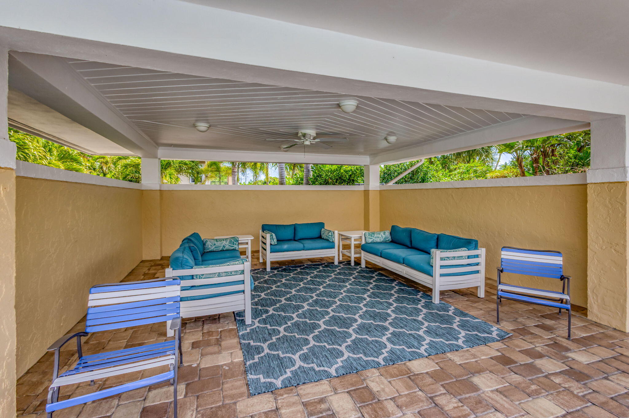 11 Concourse Drive, Unit B Jupiter, FL 33469 - Photo 38 of 42 Clubhouse & Pool