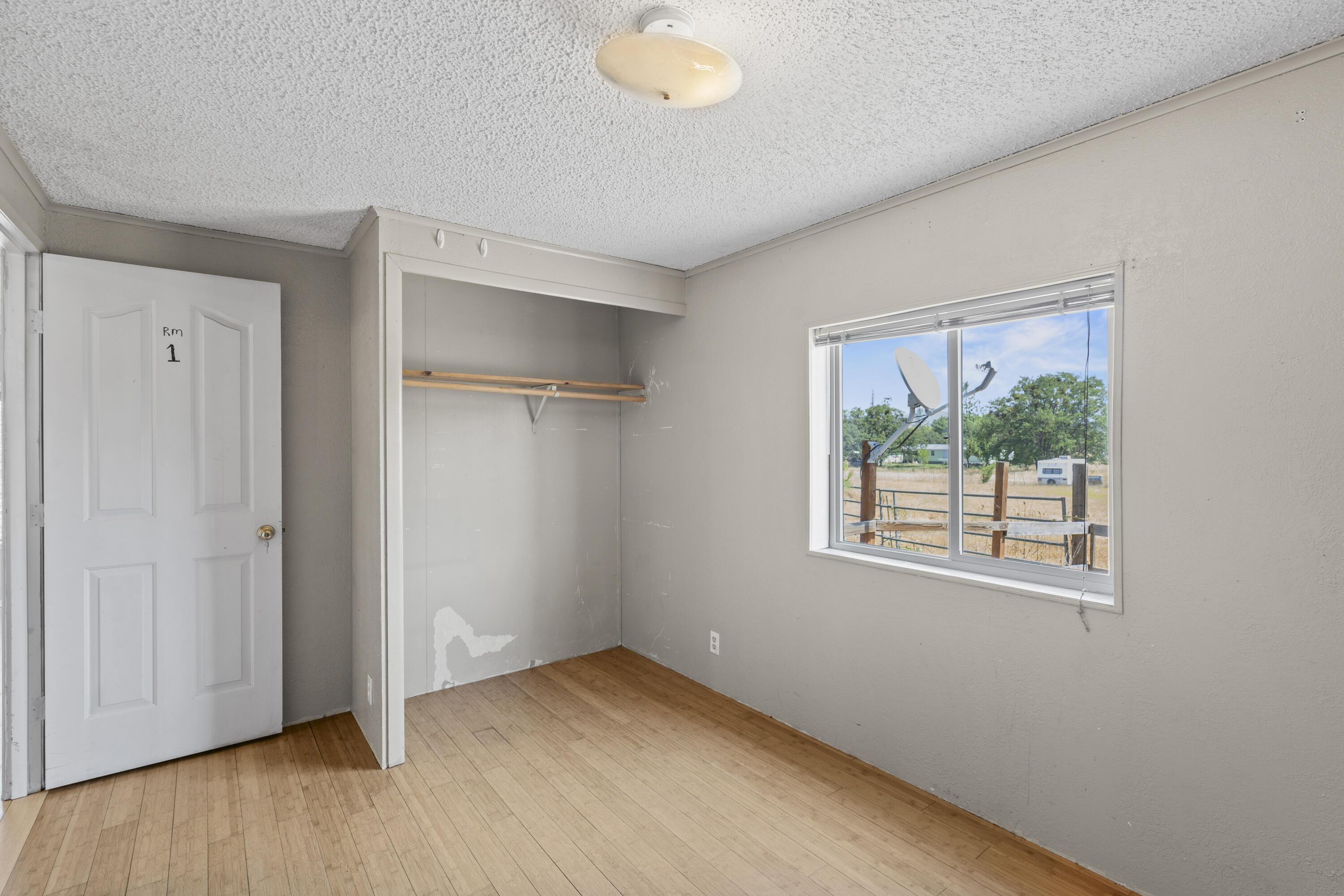 1739 Stevens Road Eagle Point, OR 97524 - Photo 19 of 41 1739 Stevens Road - 16