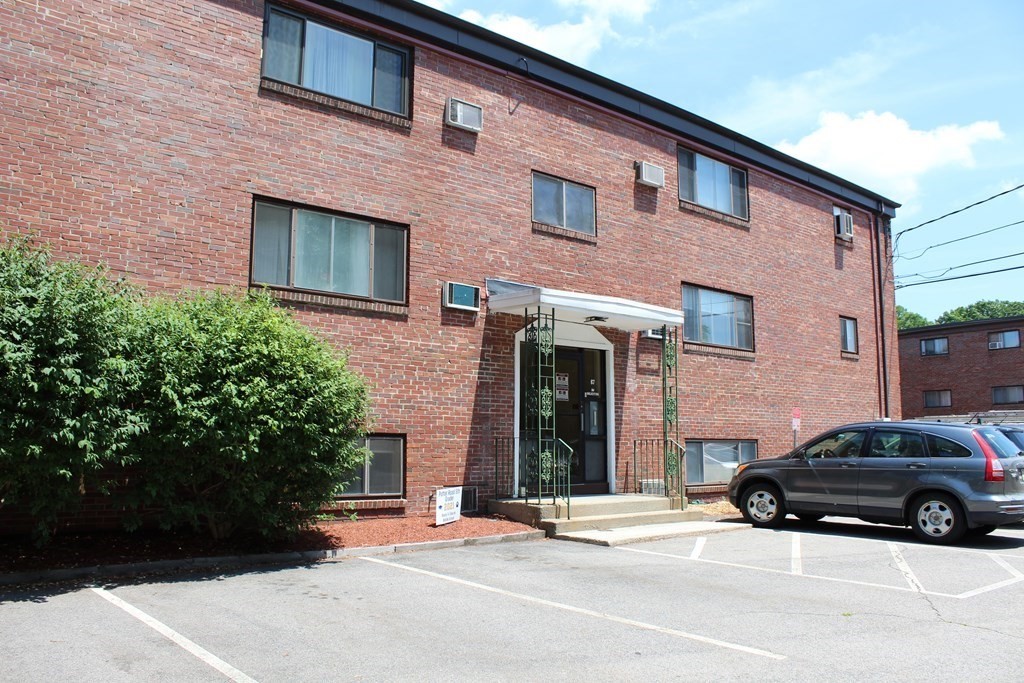 67 Nicholas Road, Unit D Framingham, MA 01701 - Photo 3 of 42