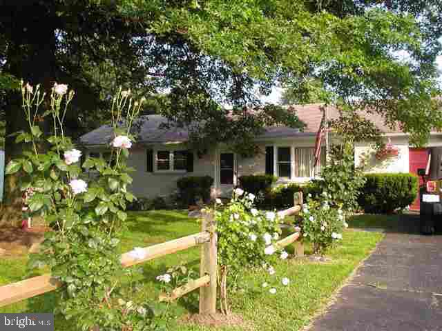 304 Valley Road Etters, PA 17319 - Photo 3 of 24 Gallery Image 3