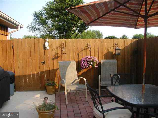 304 Valley Road Etters, PA 17319 - Photo 4 of 24 Gallery Image 4