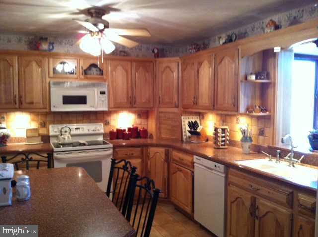 304 Valley Road Etters, PA 17319 - Photo 8 of 24 Gallery Image 8