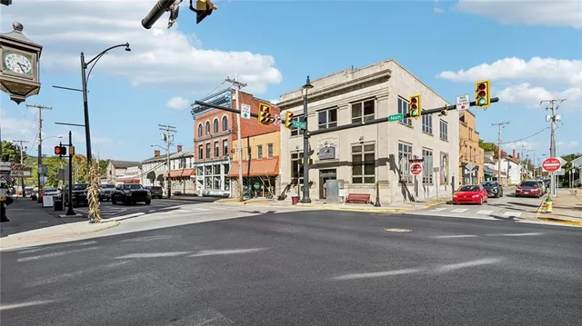 $379,990 | 317 Alliance Drive, Harmony, PA 16037