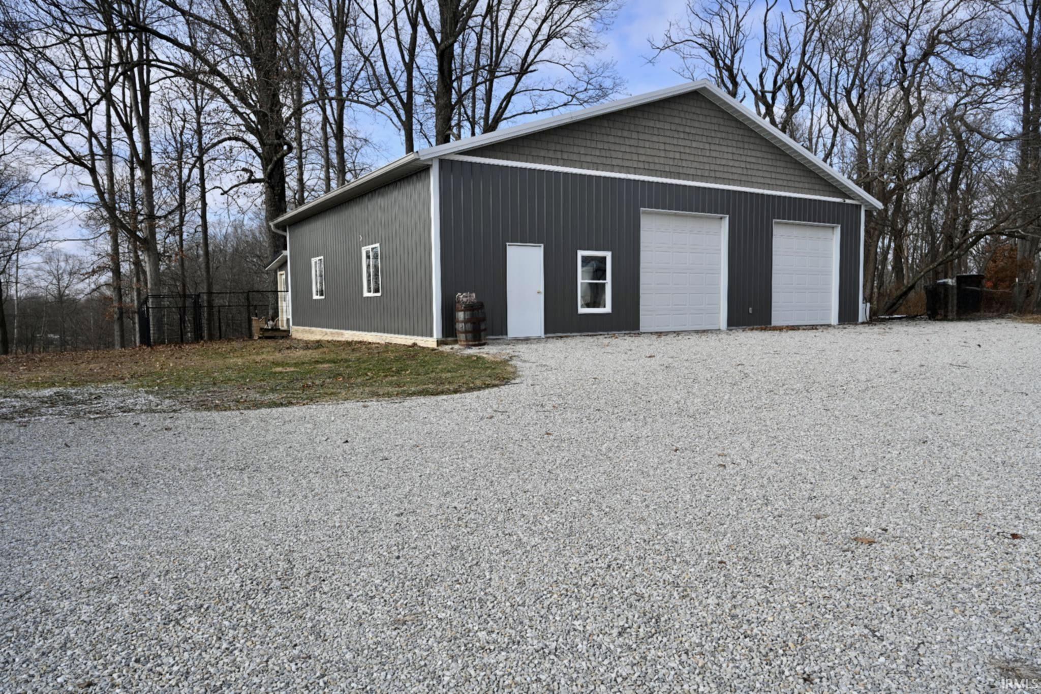 291 Phillips Lane Springville, IN 47462 - Photo 5 of 36