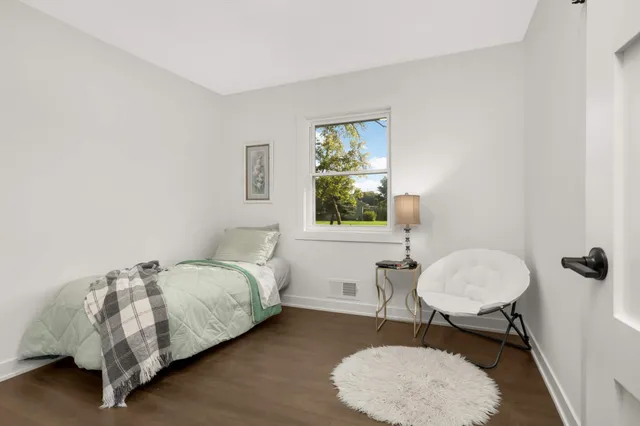 $3,500 | 15240 Kangaroo Street Northwest, Anoka, MN 55303