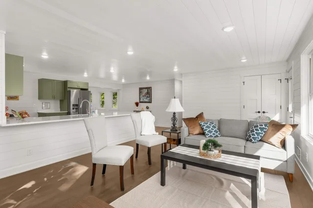 $3,350 | 15240 Kangaroo Street Northwest, Anoka, MN 55303