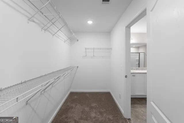 a view of utility room