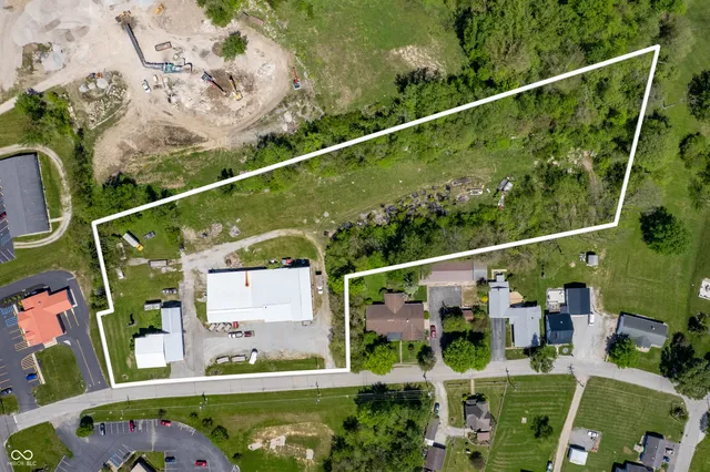 $395,000 | 190 East Willard Avenue, Rushville, IN 46173