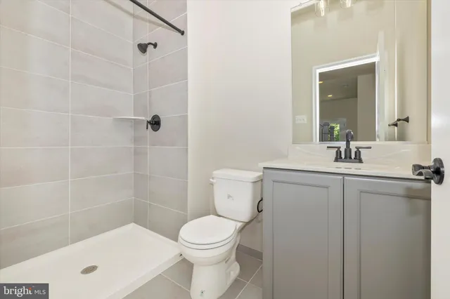 $995,000 | 30 Lakeridge Drive, New Market, MD 21774