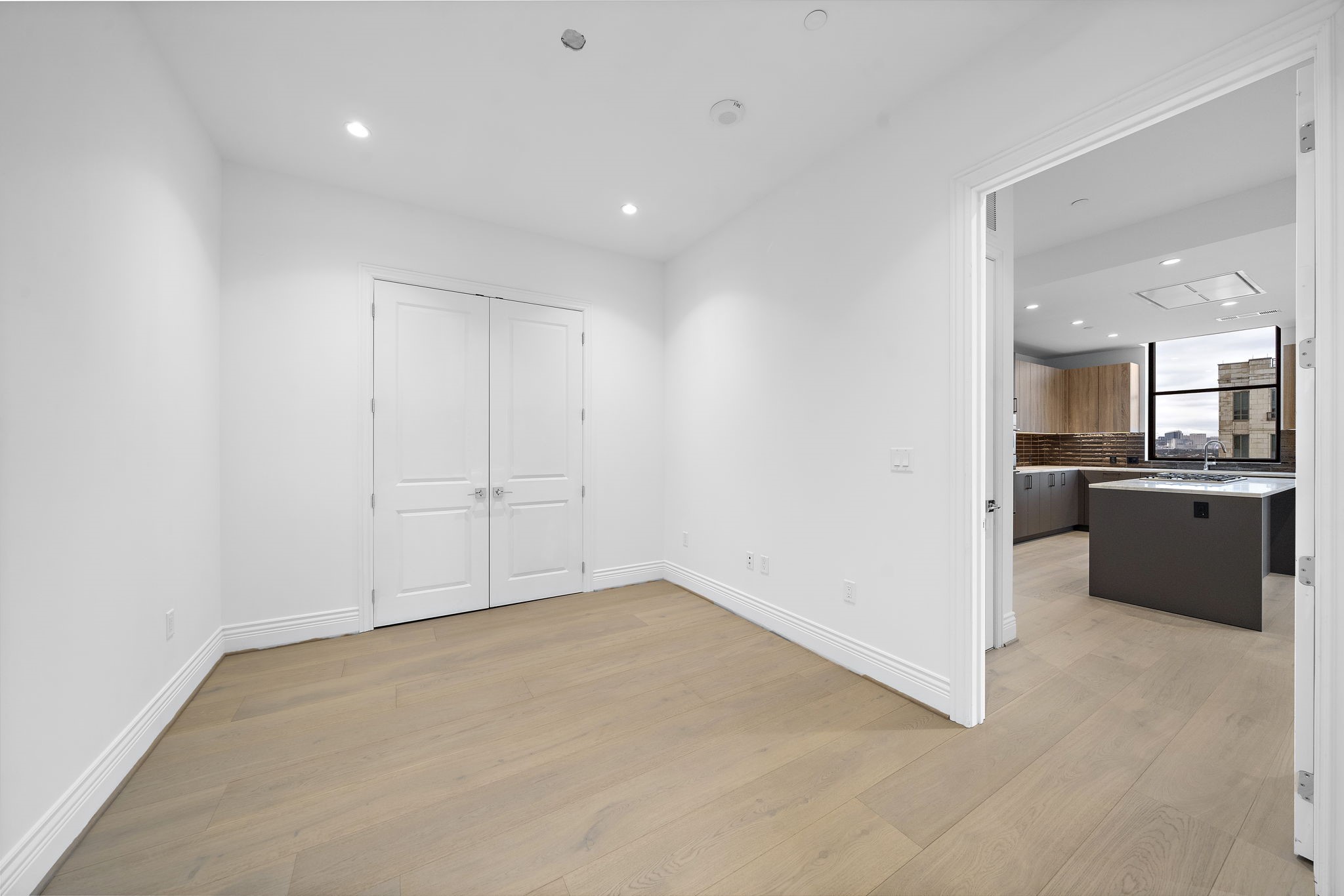 2323 San Felipe Street, Unit 803 Houston, TX 77019 - Photo 29 of 45 Third bedroom: thoughtfully designed can easily transition into a functional home office or gym.