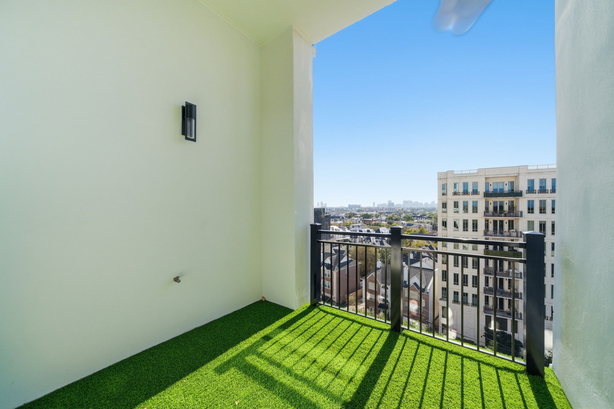 2323 San Felipe Street, Unit 803 Houston, TX 77019 - Photo 30 of 45 Covered balcony with Medical Center views. Enjoy this as your extension to the outdoors.