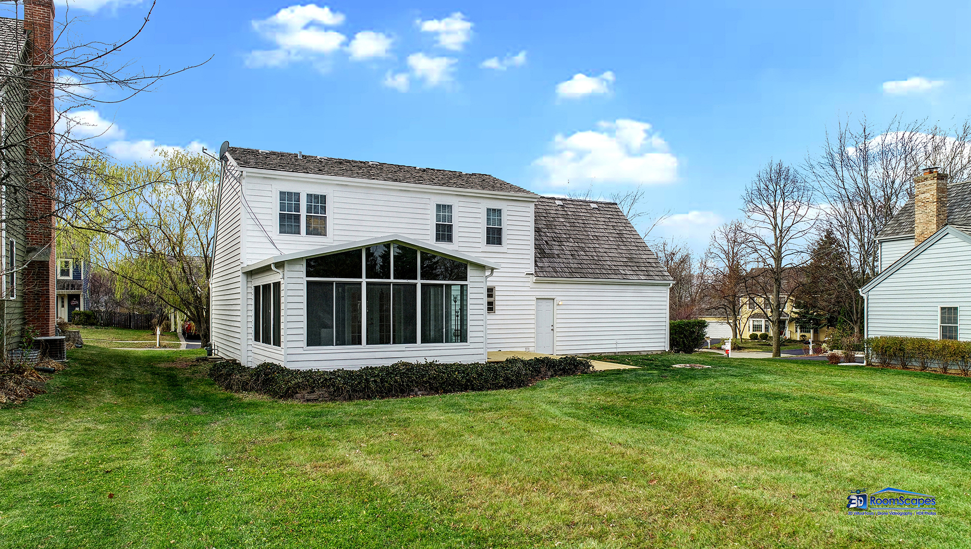277 Mayflower Court Gurnee, IL 60031 - Photo 31 of 42 a view of a house with backyard and garden