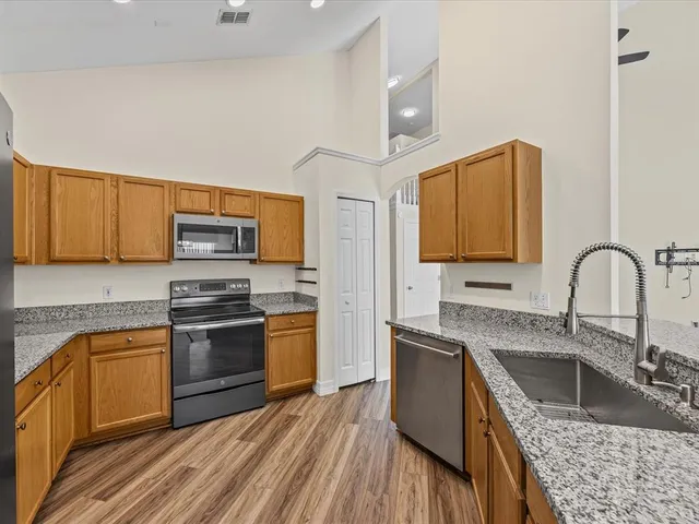 $3,000 | 1111 Liberty Hall Drive, Kissimmee, FL 34746