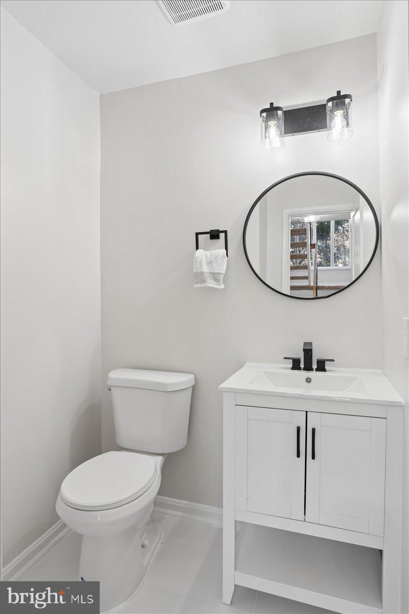 11922 Barrel Cooper Court Reston, VA 20191 - Photo 11 of 41