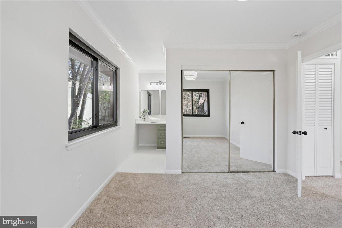 11922 Barrel Cooper Court Reston, VA 20191 - Photo 19 of 41