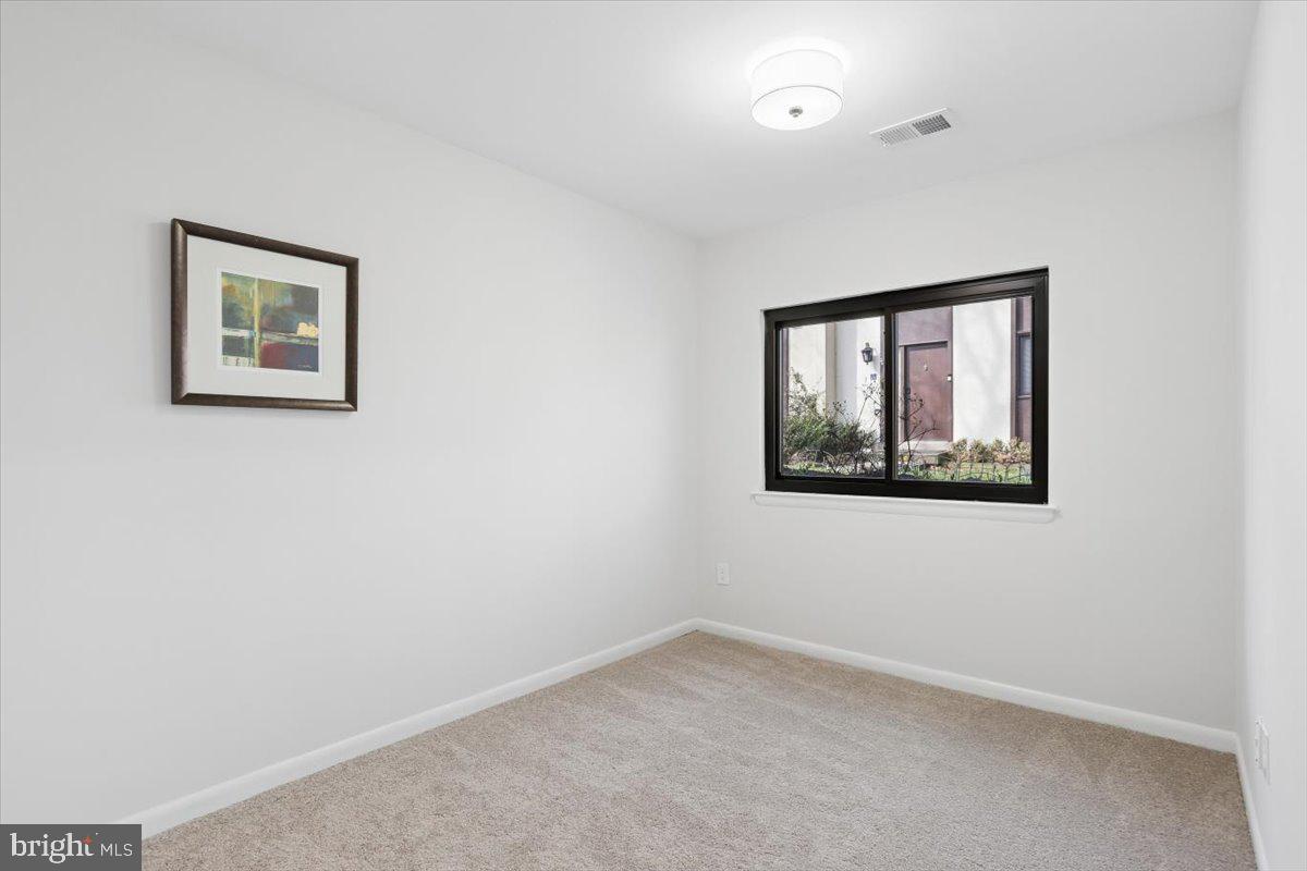 11922 Barrel Cooper Court Reston, VA 20191 - Photo 33 of 41