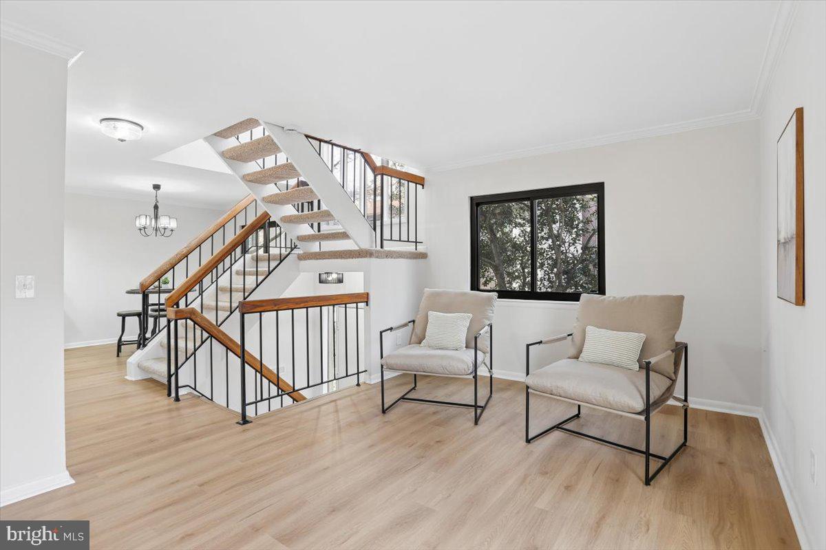 11922 Barrel Cooper Court Reston, VA 20191 - Photo 5 of 41