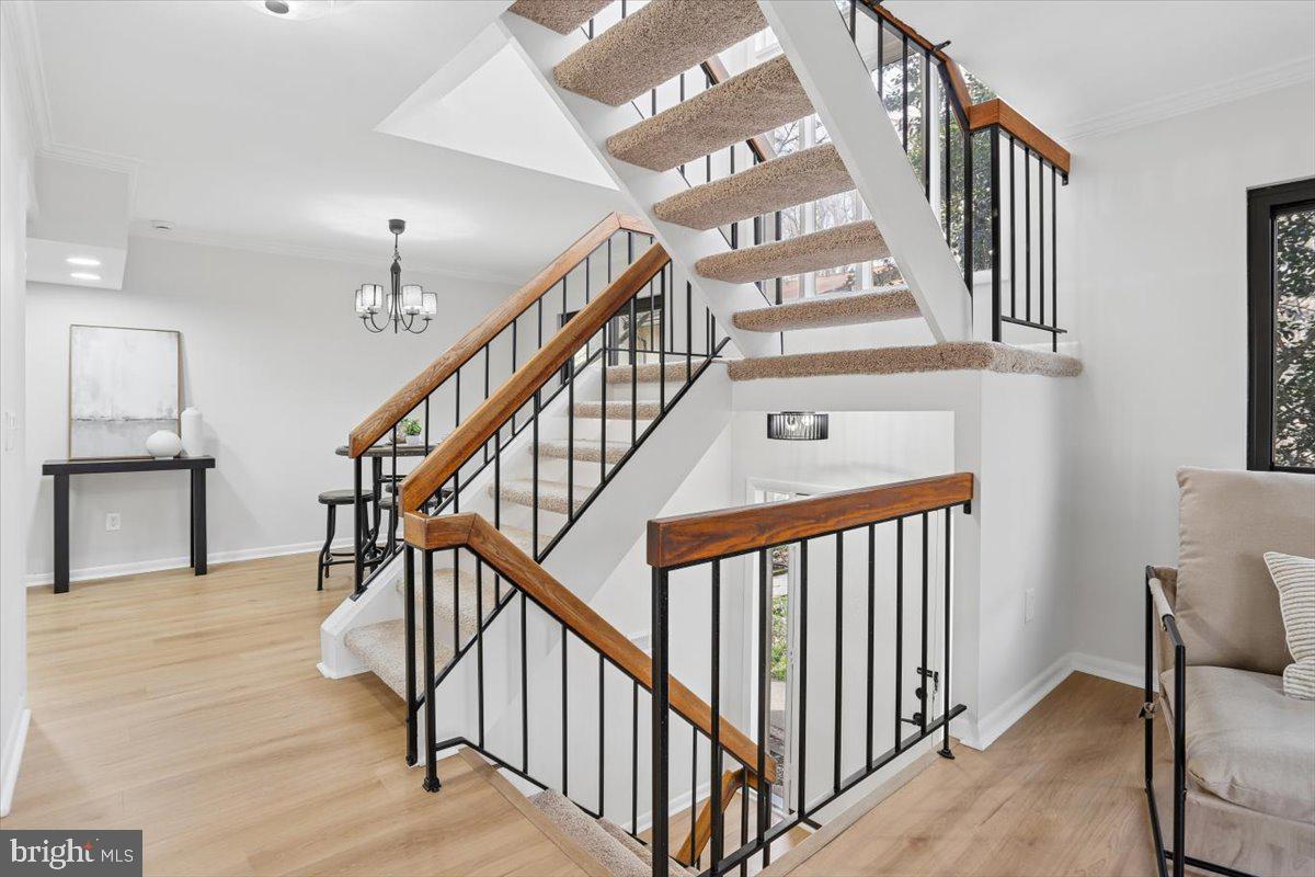 11922 Barrel Cooper Court Reston, VA 20191 - Photo 9 of 41