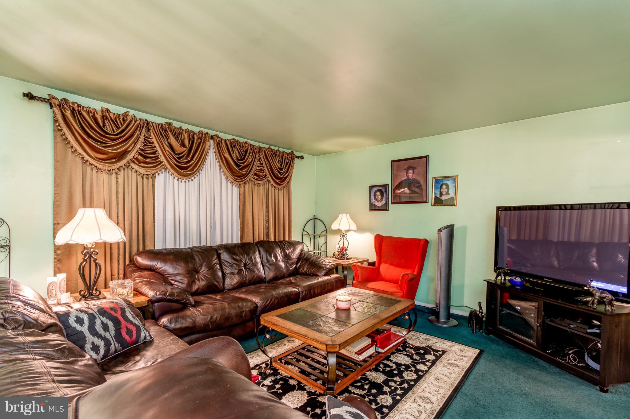 3909 Sadie Road Randallstown, MD 21133 - Photo 14 of 29 Living Room