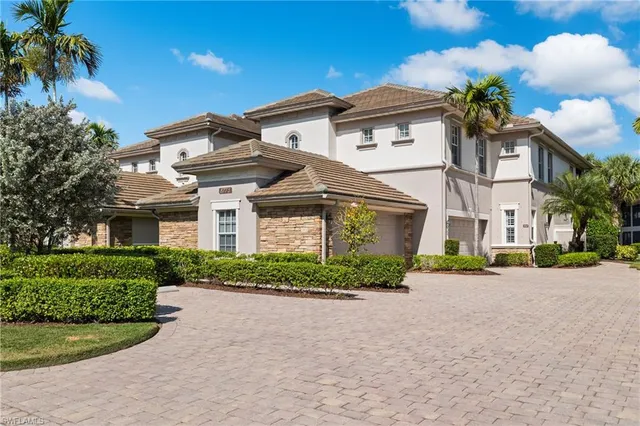 $549,900 | 8775 Coastline Court, Unit 102, Naples, FL 34120