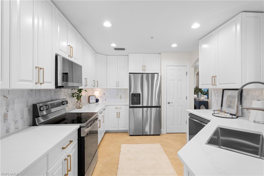 8775 Coastline Court, Unit 102 Naples, FL 34120 - Photo 12 of 44