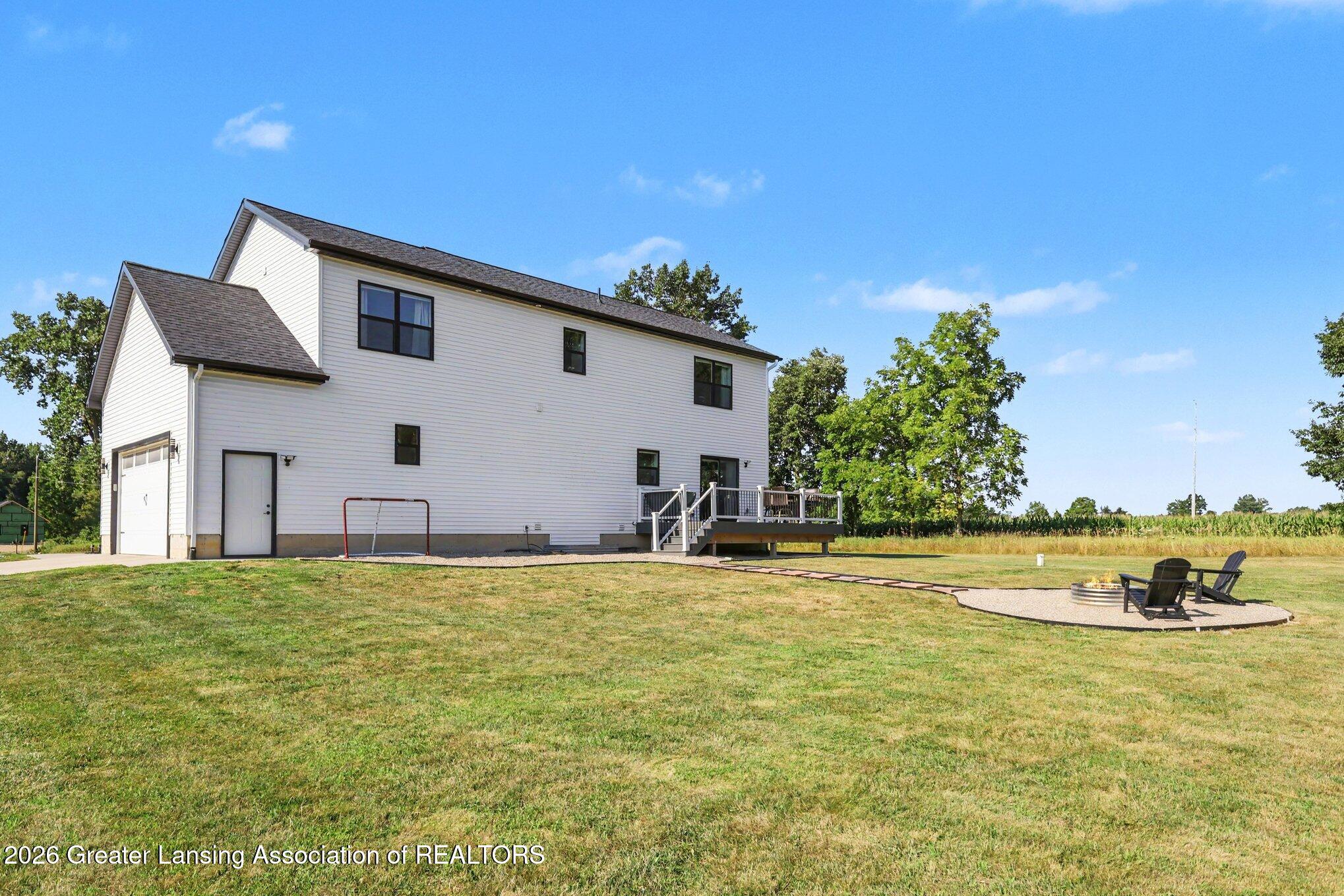5732 McCue Road Holt, MI 48842 - Photo 33 of 40 033_file_2210