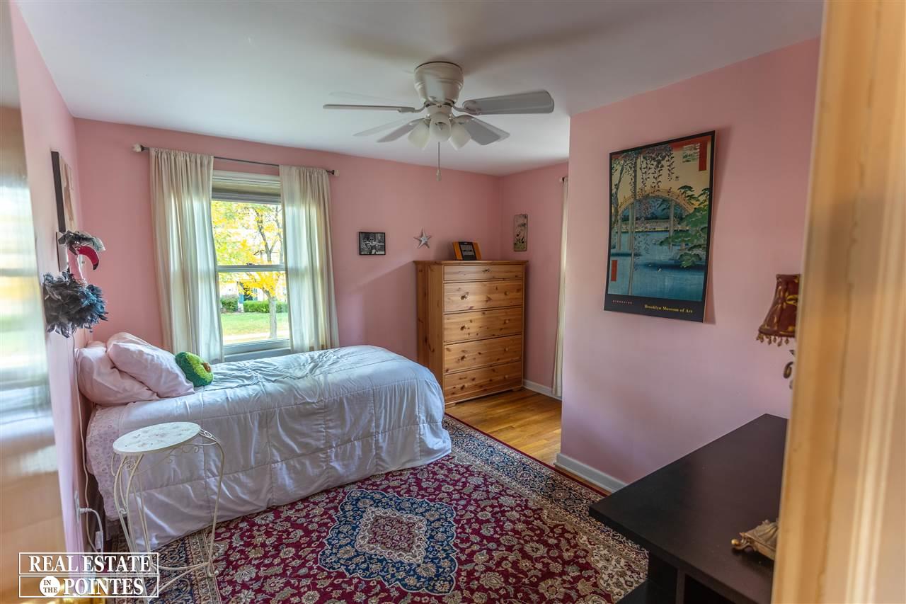 1739 Littlestone Road Grosse Pointe Woods, MI 48236 - Photo 18 of 22