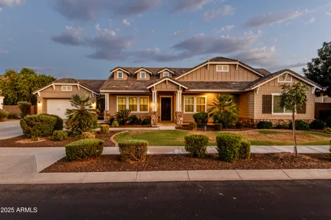 $919,000 | 2825 East Harwell Road, Phoenix, AZ 85042