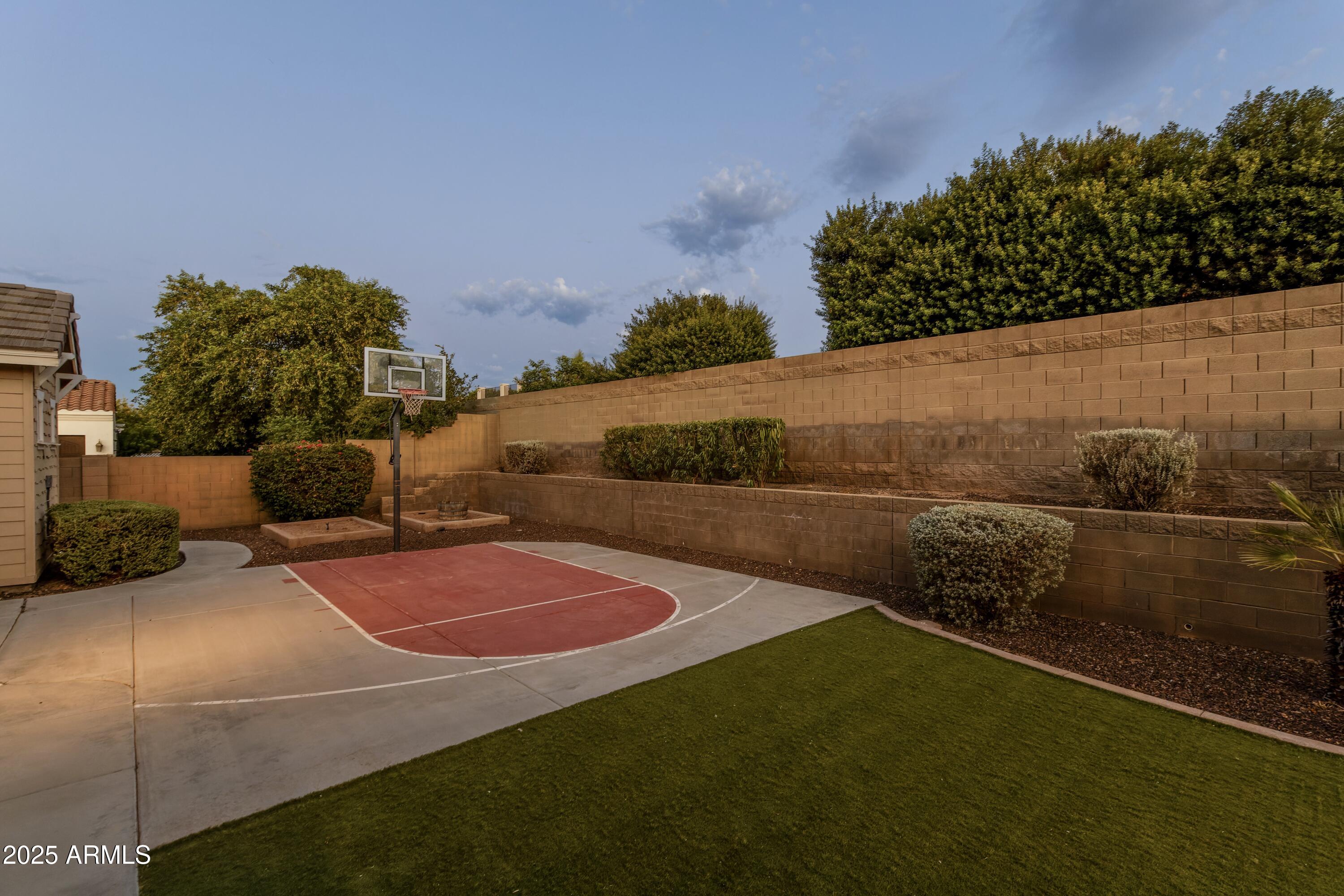 2825 East Harwell Road Phoenix, AZ 85042 - Photo 15 of 16 5X7A9906-CR3_DxO_DeepPRIME